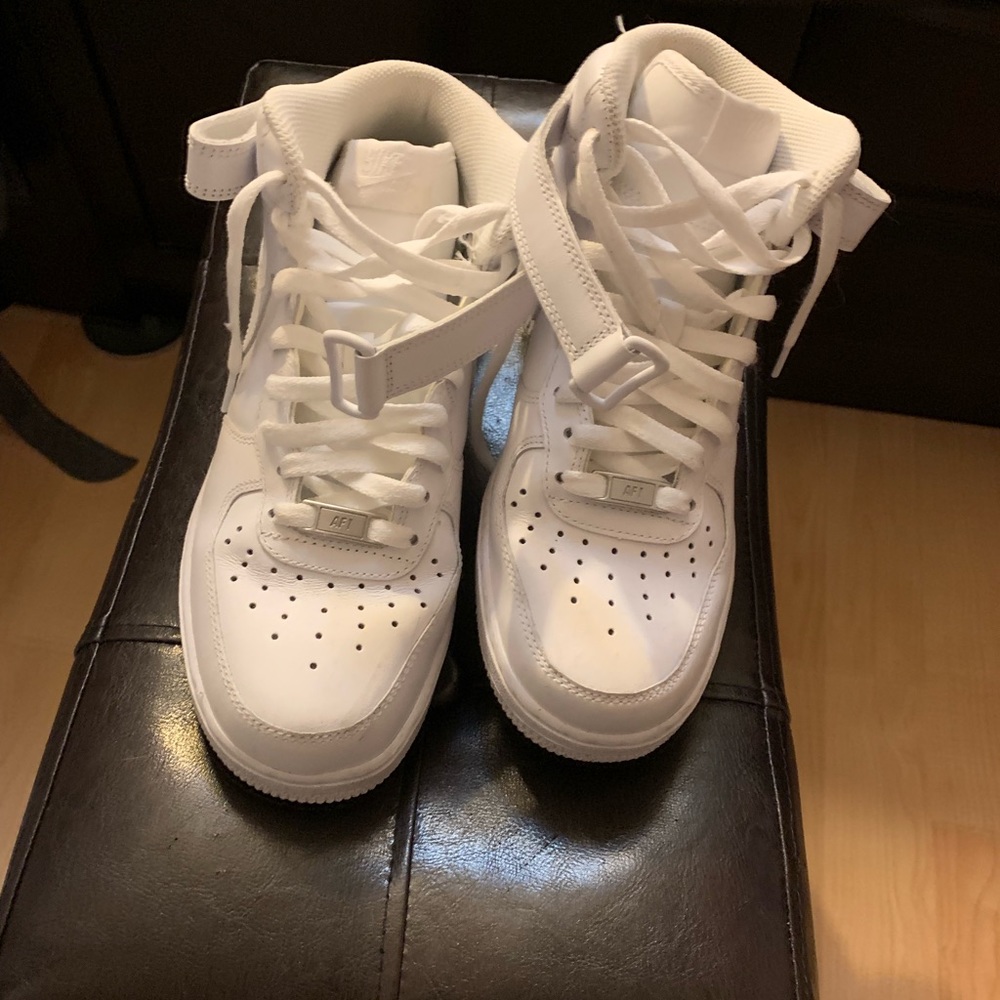 Nike Air Force 1’s size 8.5